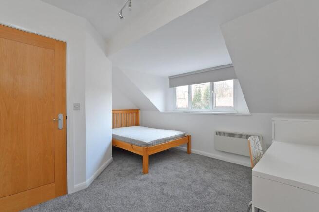 3 bed Duplex to rent Image 12