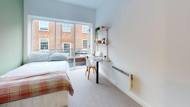 4 bed Flat to rent Image 7