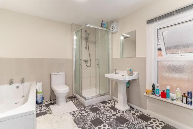 2 bed House for sale Image 8