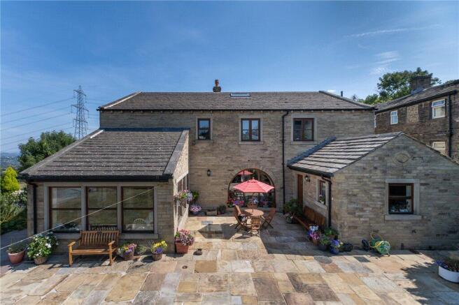 4 bed Barn Conversion for sale Image 8