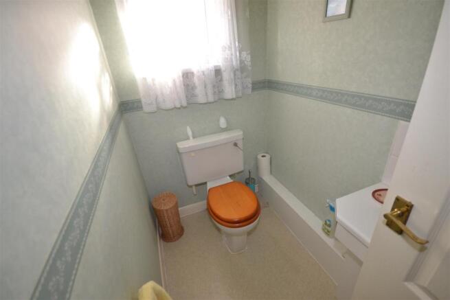Cloakroom/WC