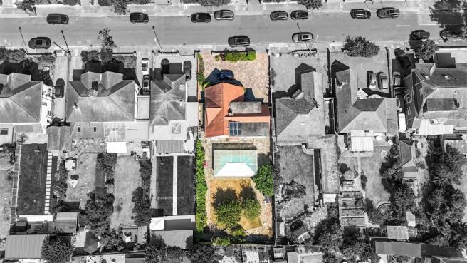 43 Loxwood Avenue-002bw.jpg