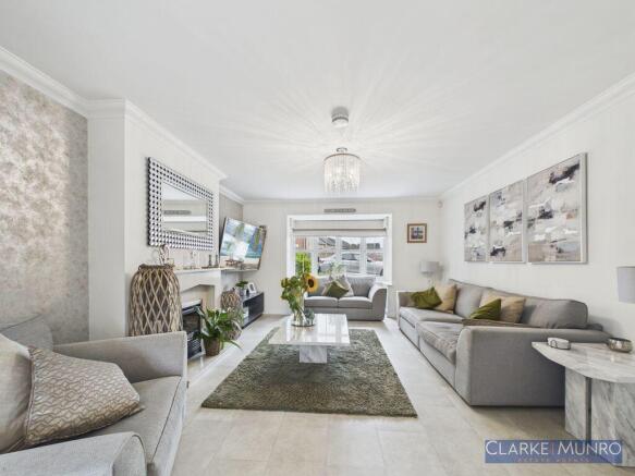 4 bed Detached for sale Image 5