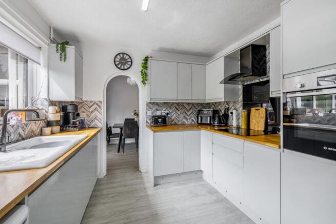 8 Orchard Close (Saracens Head)-18