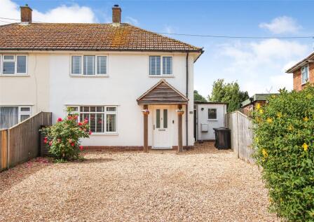Gordon Road, Pennington, Lymington, Hampshire, SO41