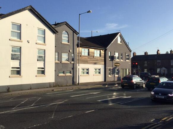 4 The Courtyard Finney Lane elevation