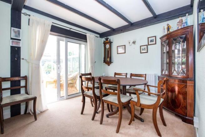 Lounge/Dining Room