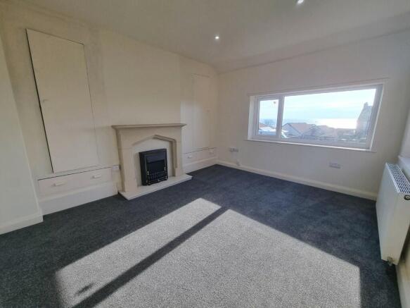 2 bed Apartment to rent Image 5