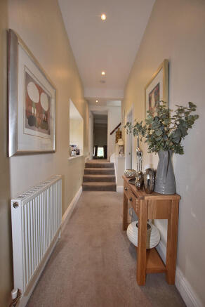 4 bed Semi-Detached for sale Image 12