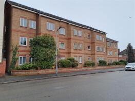 16, Leamington Spa CV31 3RU