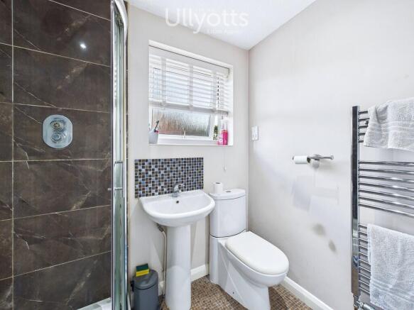 4 bed Detached for sale Image 8