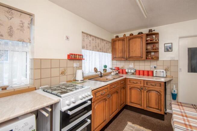 Kitchen Alt.jpg