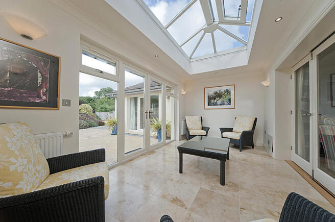 GARDEN ROOM