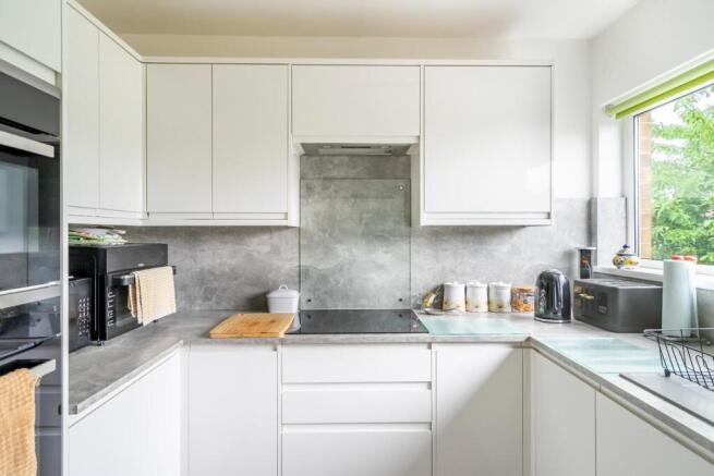 3 bed Town House for sale Image 5