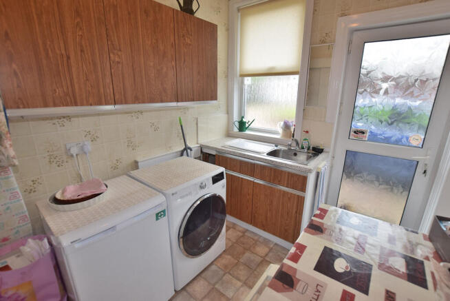 4 bed Detached for sale Image 7