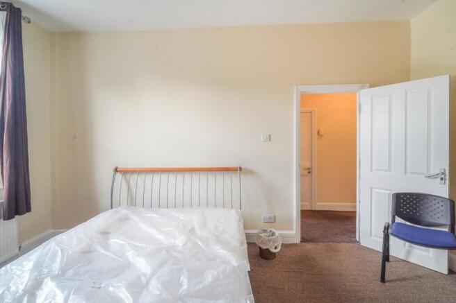 2 bed Flat for sale Image 8