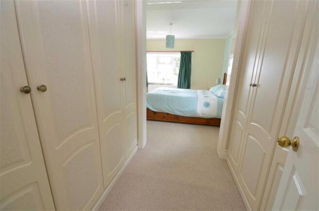 DRESSING AREA