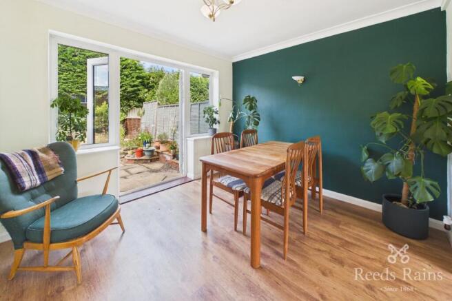 4 bed Semi-Detached for sale Image 6