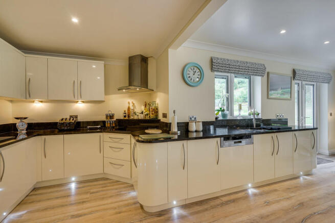 Kitchen/Day Room