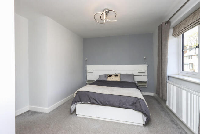 4 bed Detached for sale Image 11