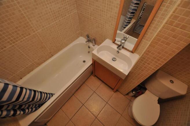 Bathroom.JPG