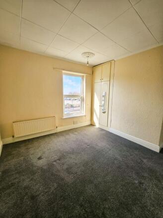 2 bed Terraced to rent Image 7