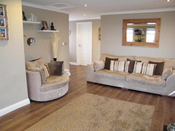 Lounge 4