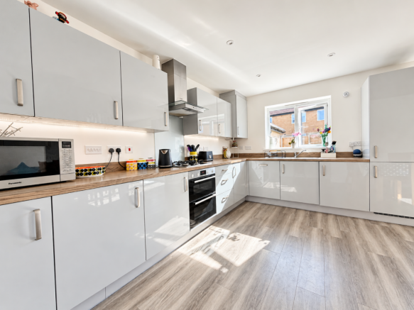 Kitchen 1