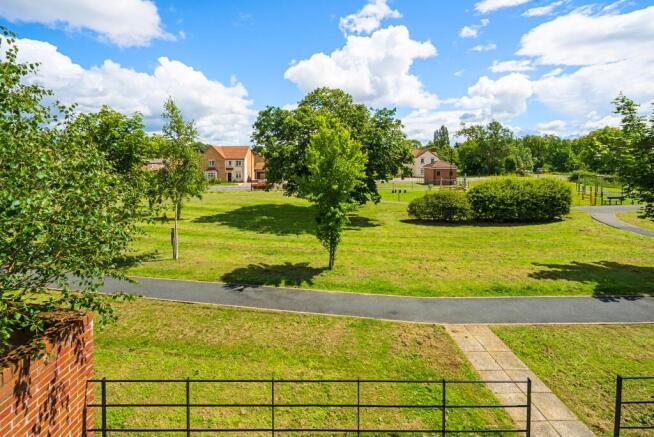 4 bed Detached for sale Image 12