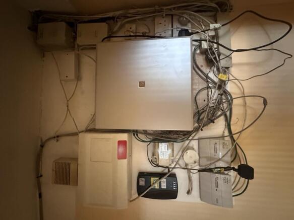 3 bed Flat for sale Image 12