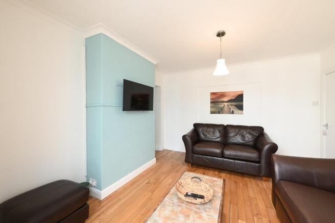 6 bed Detached for sale Image 4
