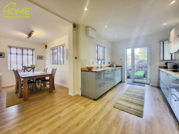 Kitchen diner