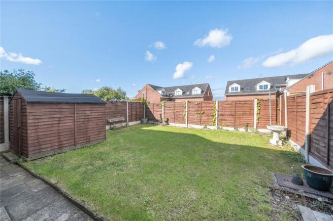5 bed Detached for sale Image 9