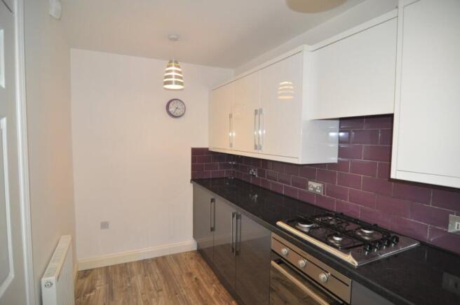 2 bed Town House to rent Image 4