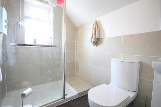 SHOWER ROOM/WC
