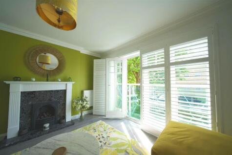 Melcombe Avenue, Weymouth