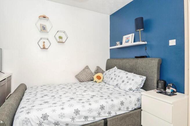 1 bed Flat for sale Image 9