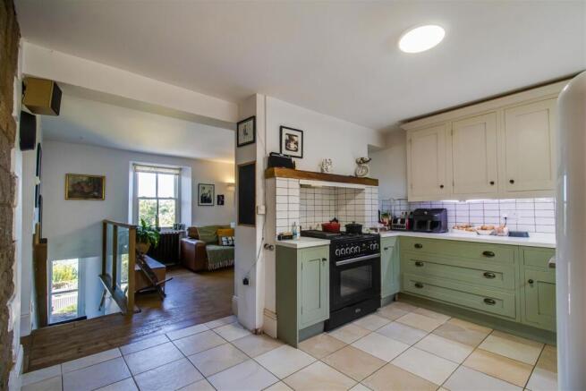 4 bed Link Detached House for sale Image 7