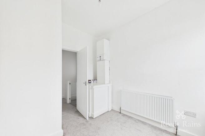 2 bed End of Terrace to rent Image 12