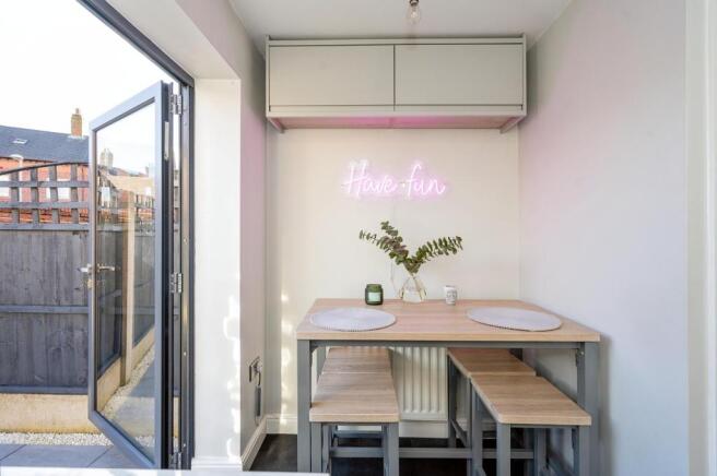 KITCHEN/DINER