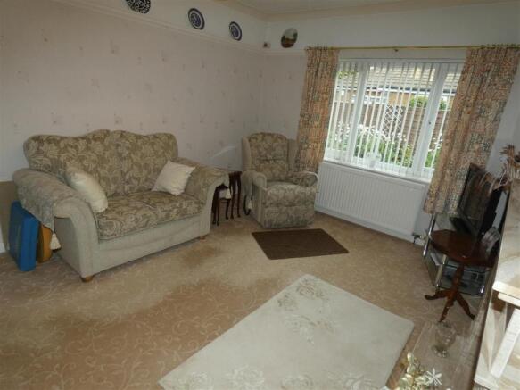 Lounge/Sitting Room