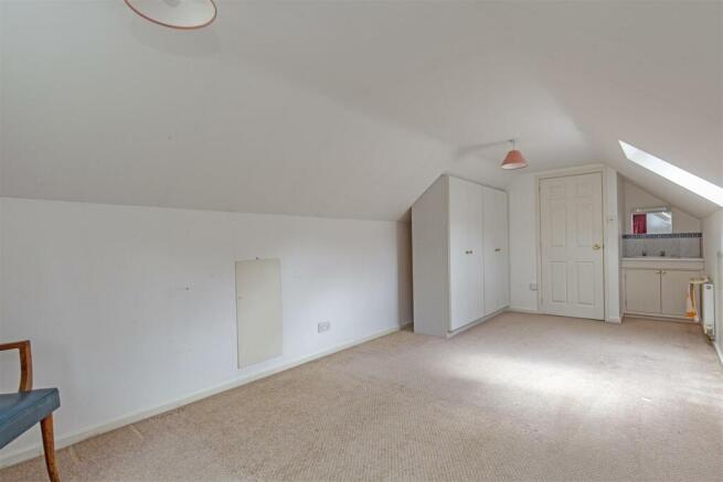Bedroom 1-2.jpg