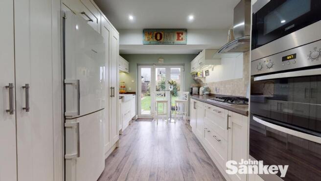 Kitchen 1.jpg