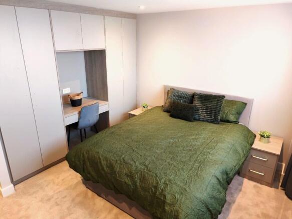 2 bed Apartment to rent Image 5