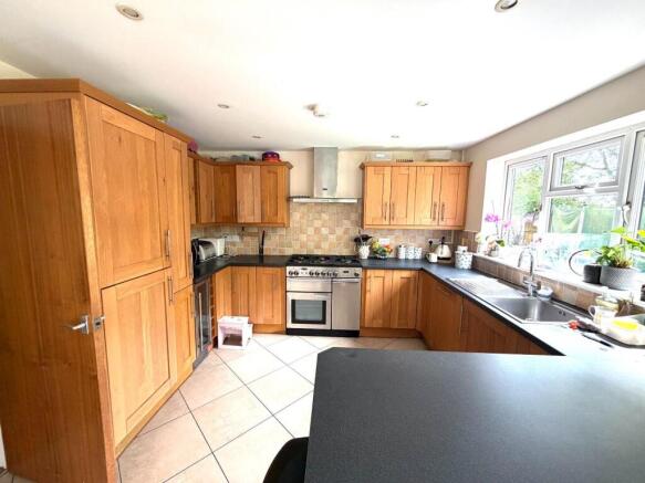 Kitchen.JPG