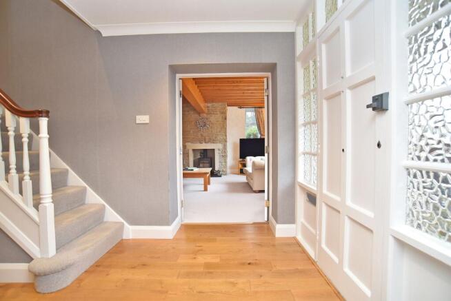 4 bed Detached for sale Image 11