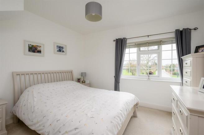 2 bed Semi-Detached for sale Image 12