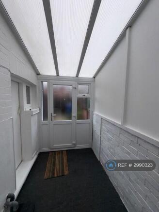 2 bed Terraced to rent Image 8