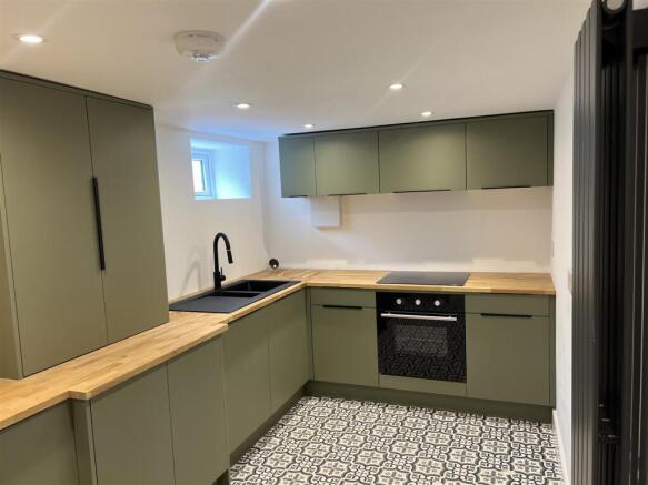 3 bed End of Terrace for sale Image 5