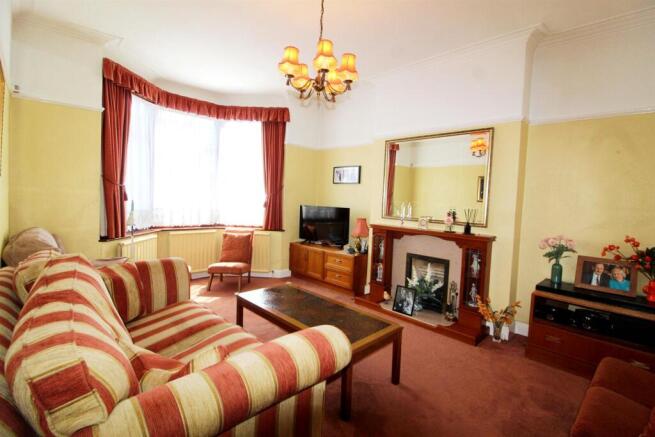 Living room e.jpg